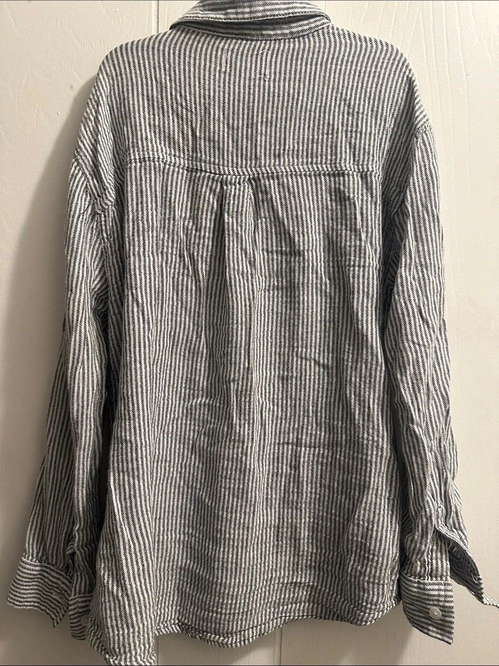 Old Navy striped button